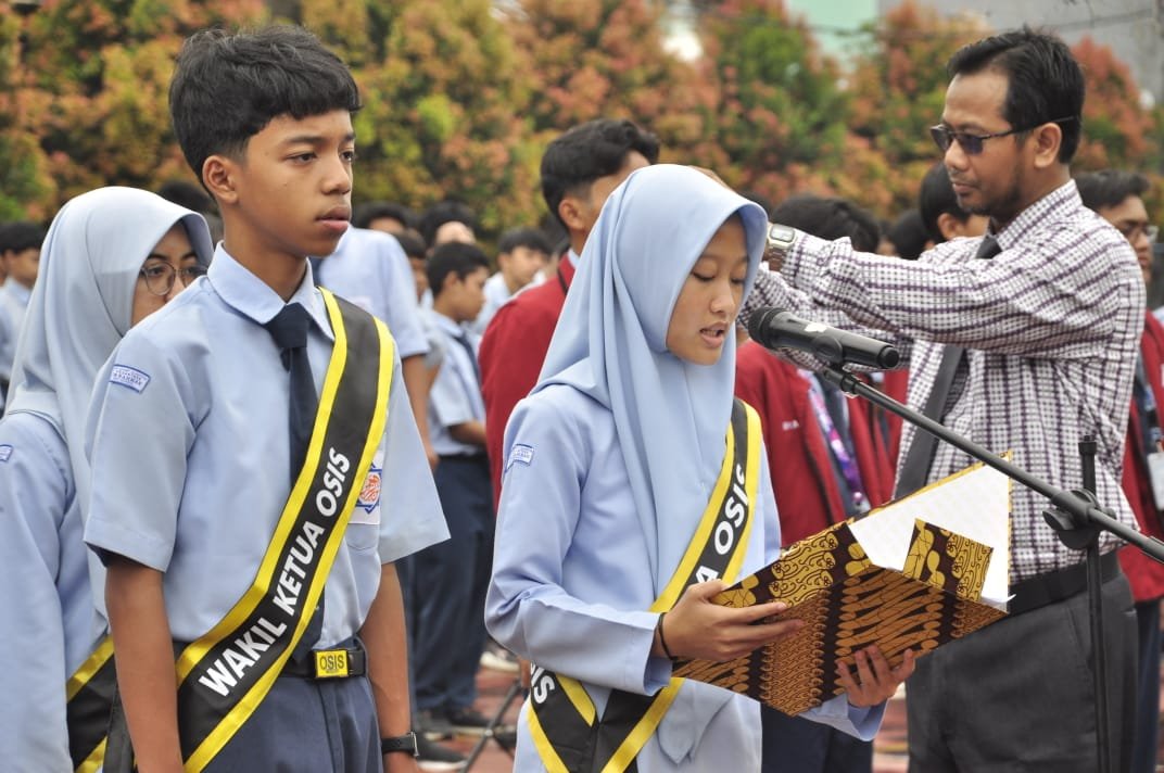Pelantikan Pengurus OSIS SMPIT Pesantren Nururrahman Periode 2025-2026