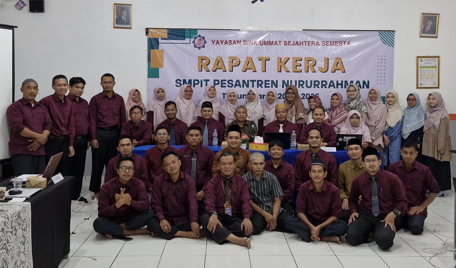 Rapat Kerja SMPIT Nururrahman: \"Komitmen Mewujudkan Sekolah Unggul Berbasis Karakter dan Berbudaya Positif\"